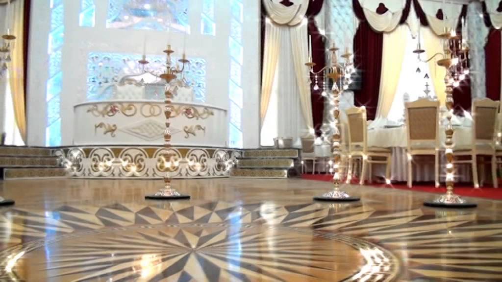 Havanı &ccedil;irkləndirən şadlıq sarayları - ADLAR