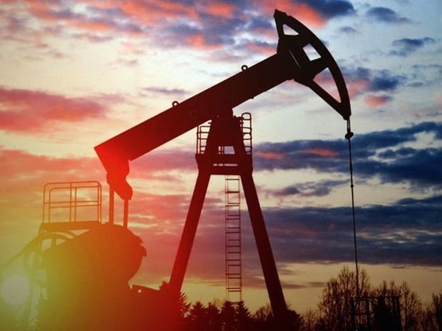 Azərbaycanda gündəlik neft hasilatının həcmi açıqlanıb