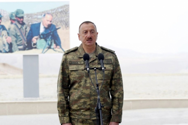 Ali Baş Komandanın bayrağı haqqında Əsasnamə və bayrağın təsviri təsdiq edildi