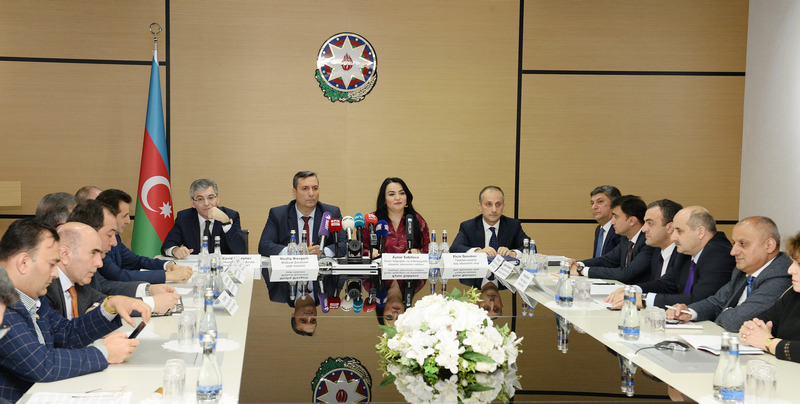 Məhkəmə islahatları müzakirə olundu