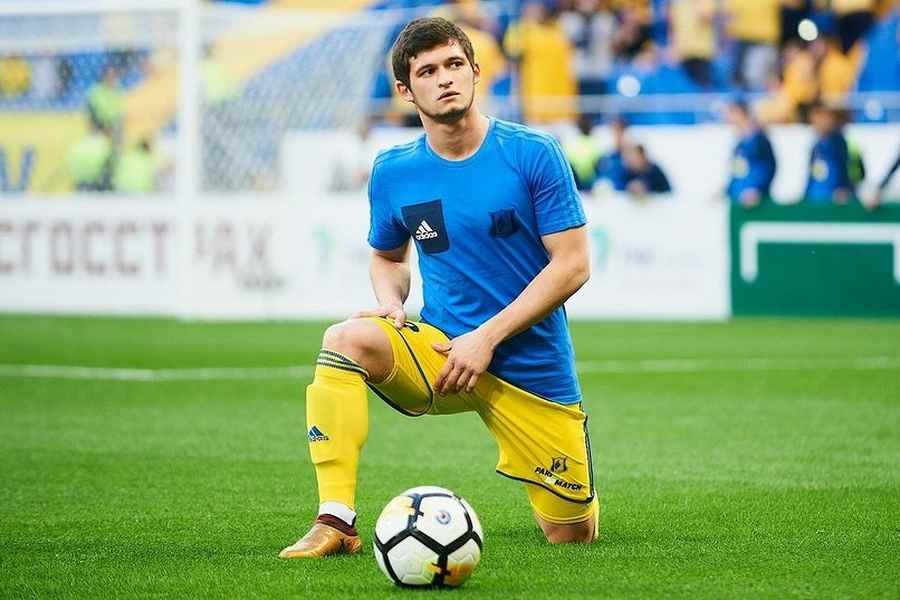 Azərbaycanlı futbol&ccedil;uya 5 milyon cərimə