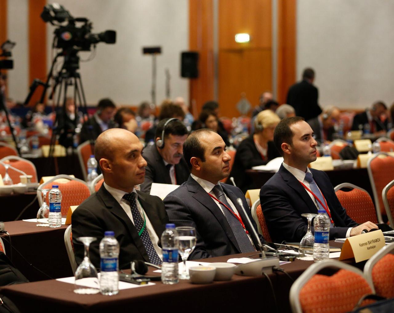 Deputatımız NAT0-nun seminarında məsələ qaldırdı