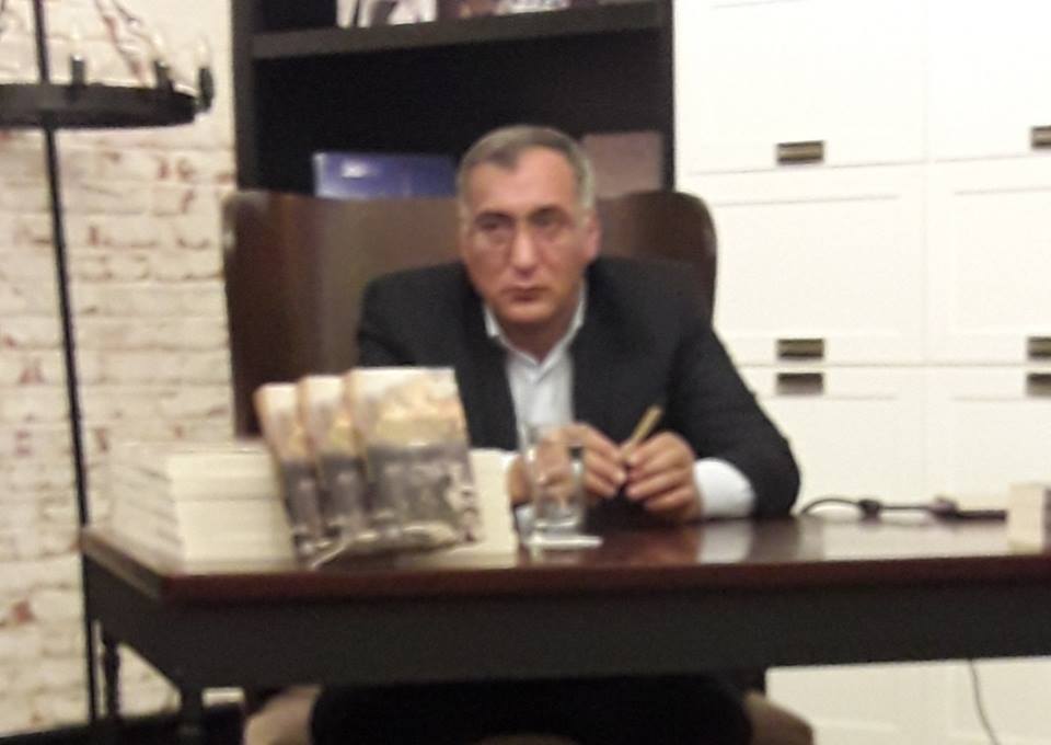 Deputat “Komandir”in təqdimatında Qarabağ naminə birliyə ÇAĞIRDI