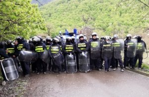 Gürcüstanda aksiya -Polis qazdan və rezin güllədən istfadə etdi