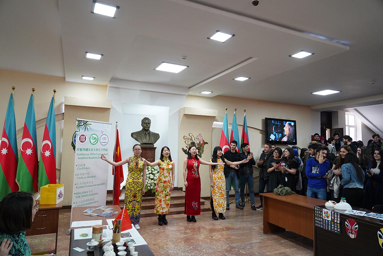 Dillər Universitetində “Çin dili günü”  