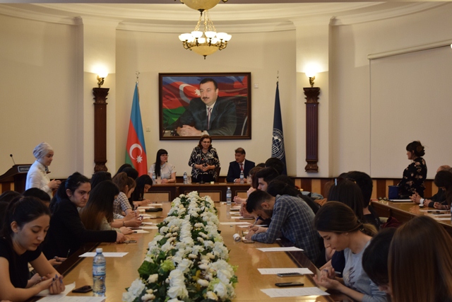 Azərbaycanda könüllülük mədəniyyətinin perspektivləri müzakirə olunub