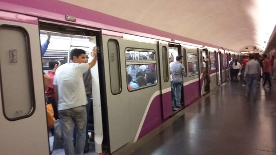 Metronun “Həzi Aslanov” stansiyasındakı keçid damır - FOTO