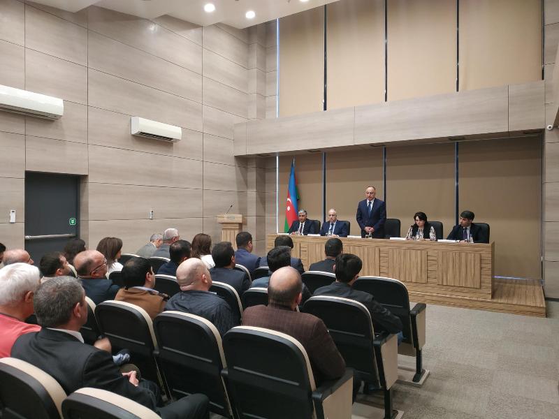 Qoşqar Təhməzli sahibkarlarla görüşdü
