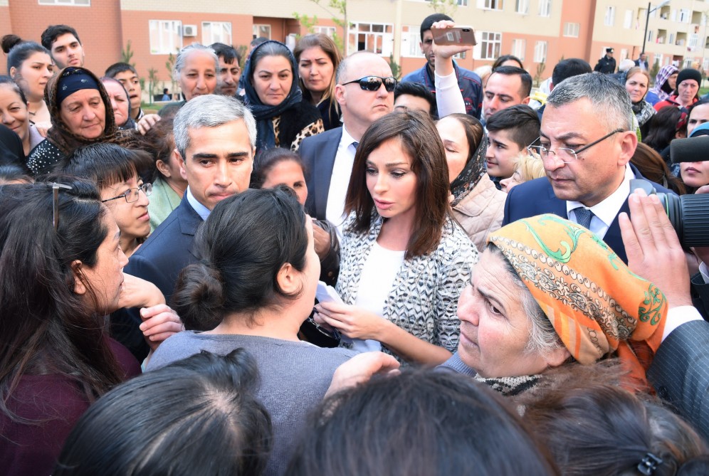 Deputatlar: “Mehriban Əliyevanın köçkünlərlə görüşü tarixə yazılacaq”  
