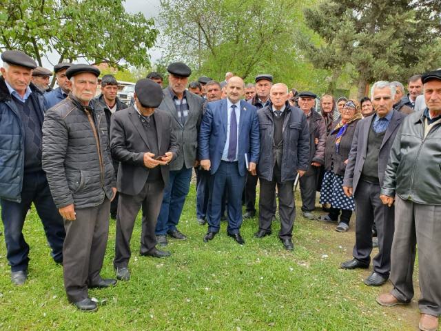 Çingiz Qənizadə  problemləri dinlədi