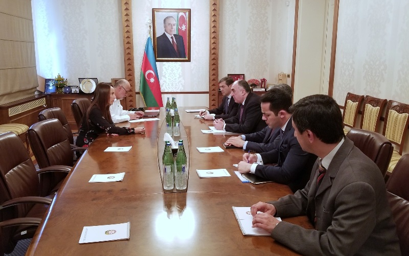 Elmar Məmmədyarov Barronu Bakıdakı Zirvə toplantısına dəvət edib