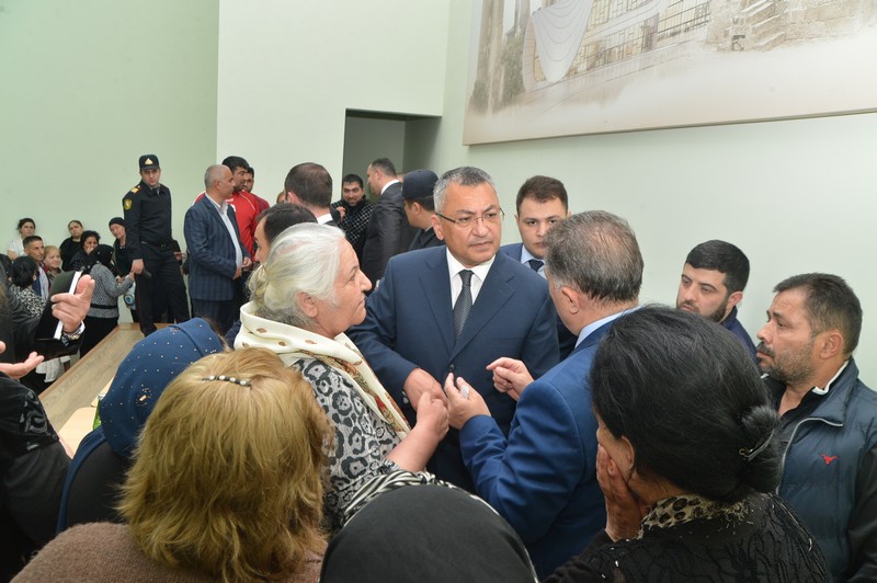 Rövşən Rzayev “Qobu Park”da görüş keçirdi  