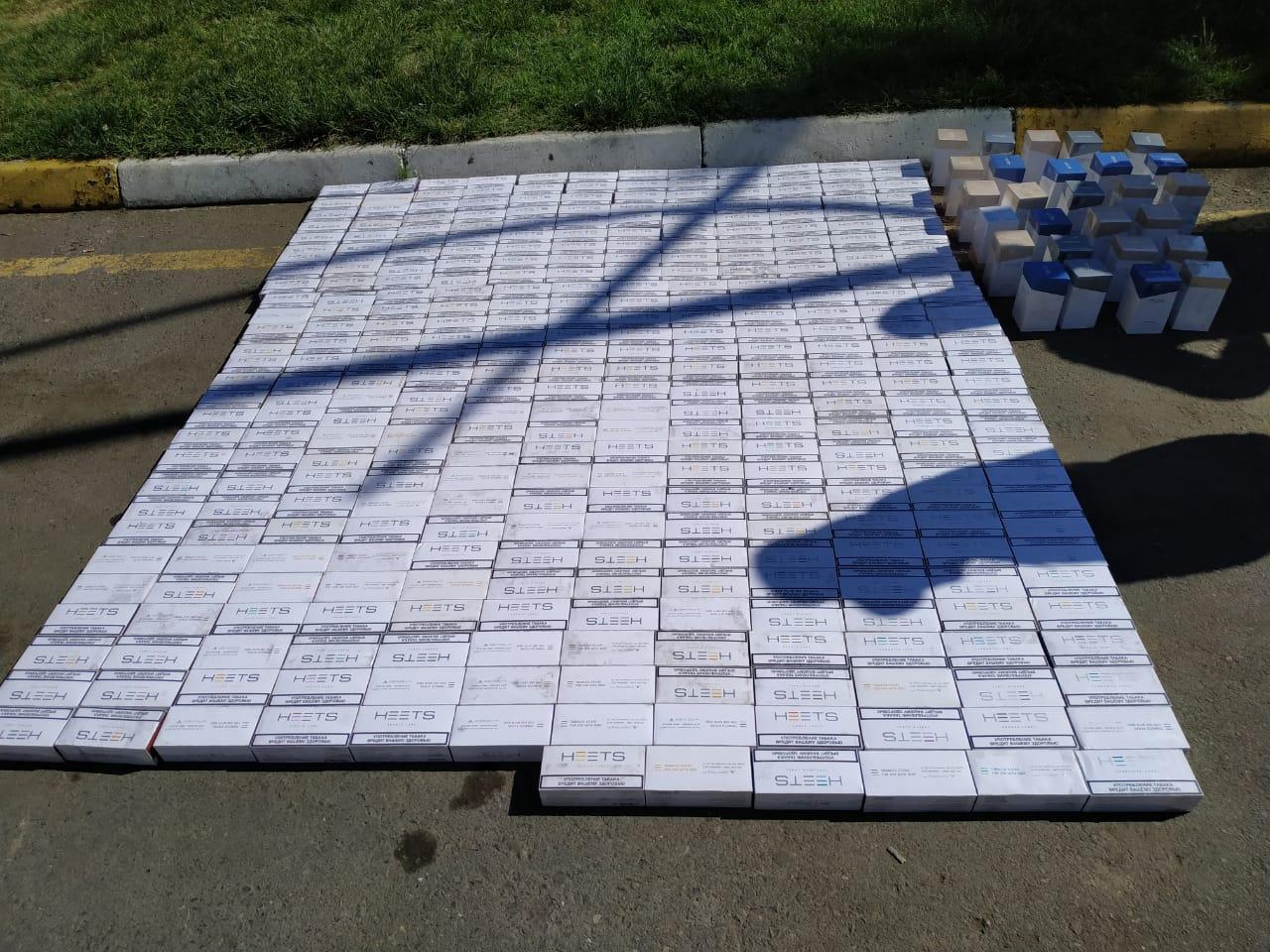 Gömrükdə qanunsuz yolla gətirilən elektron siqaretlər aşkarlandı