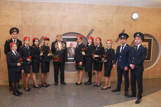 Müharibə Veteranları metroda - FOTOLAR