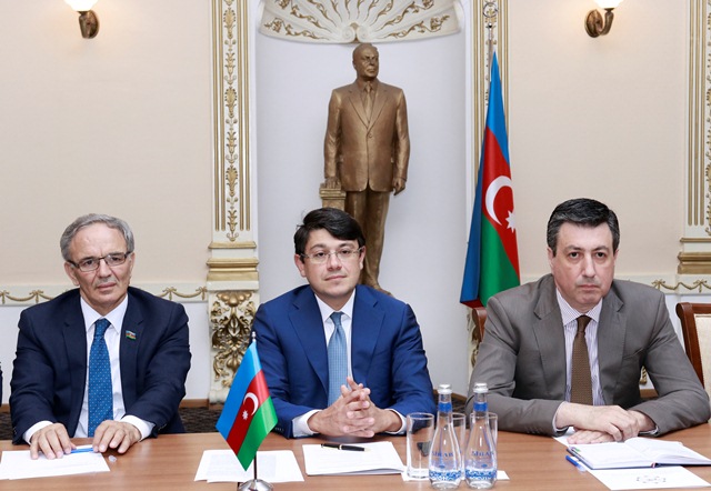 Gürcüstanlı deputatlar Diaspor Komitəsində - FOTOLAR        