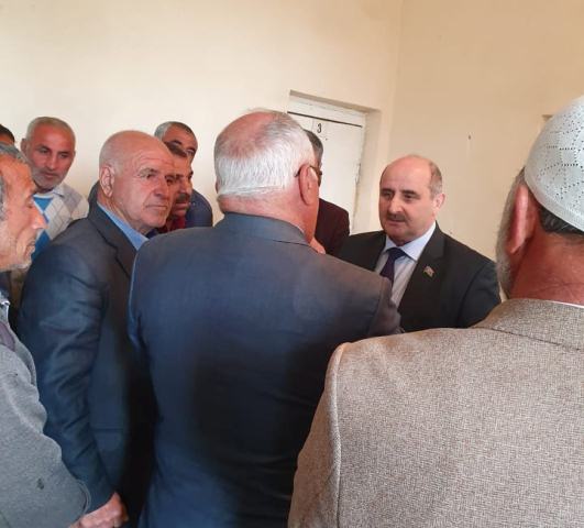 Deputat  seçicilərlə görüşlərini davam etdirir - FOTOLAR