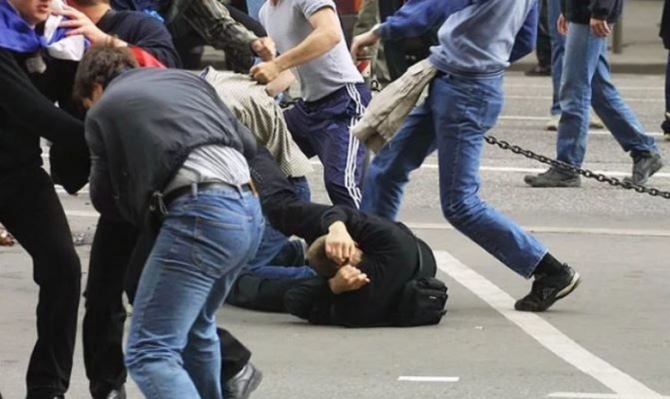 Bakıda kütləvi davada 1 nəfər qətlə yetirildi - FOTO