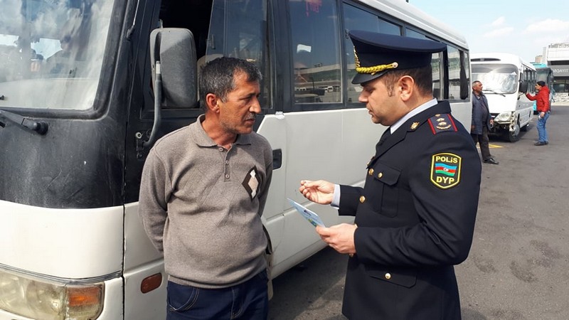 Yol polisi sürücüləri saxladı, amma cərimə yazmadı - FOTOLAR