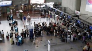 Axtarışda olan Türkiyə vətəndaşı Bakı hava limanında yaxalandı