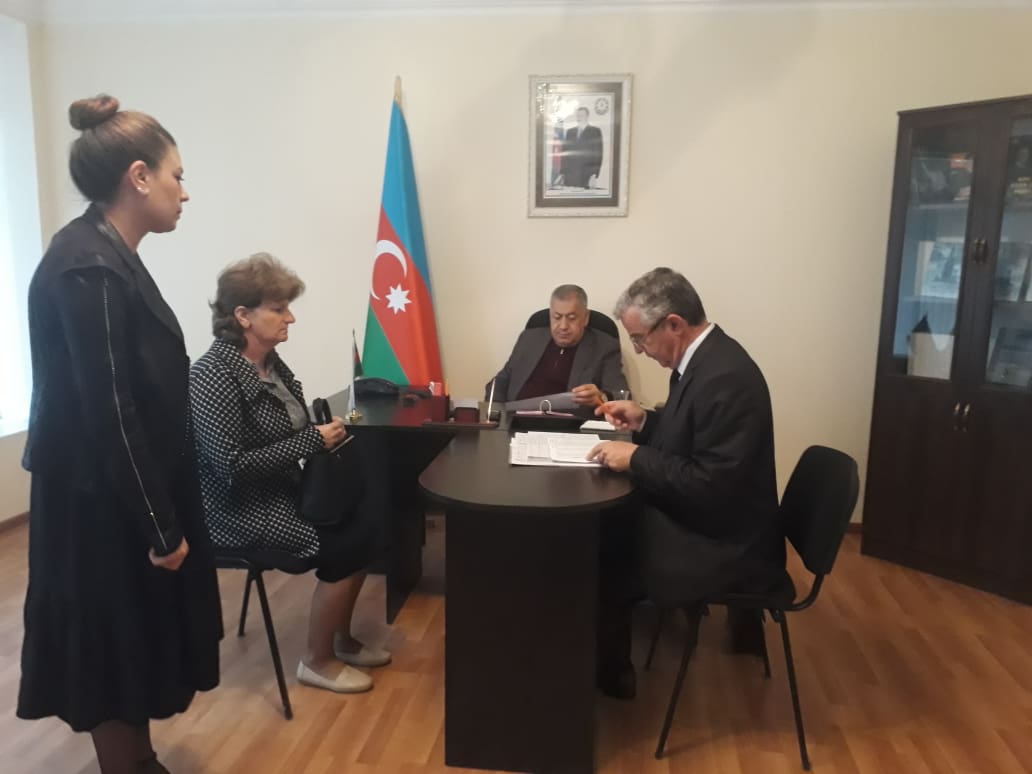 Deputat seçicilərini qəbul etdi