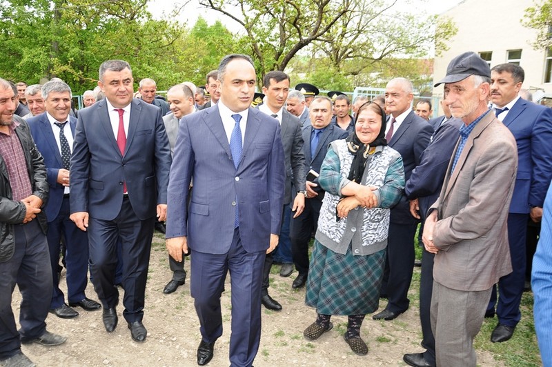 İcra başçısı Rus borisi kəndində görüş keçirdi  