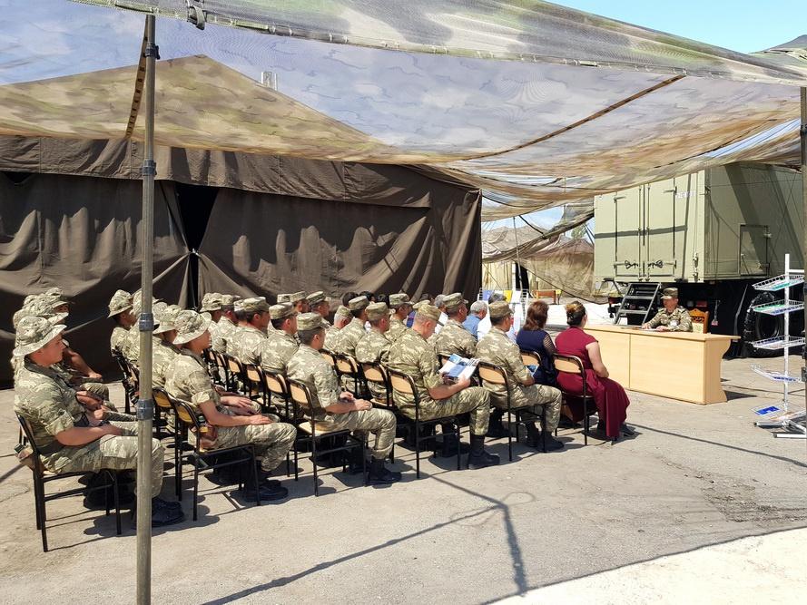 Ordumuzun təlimləri - səhra şəraitində təminat məntəqələri yaradıldı - VİDEO