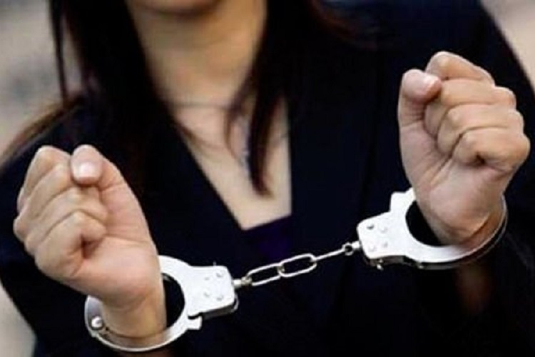 Bakıda əcnəbiləri soyan qadın tutuldu  
