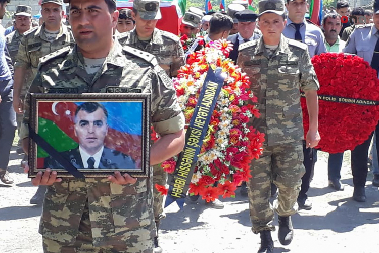 Azərbaycan Ordusunun şəhid olan mayoru dəfn edilib - FOTO