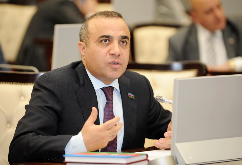 “Mənzil-kommunal təsərrüfatları bağlı çox ciddi problemlər var” – Azay Quliyev