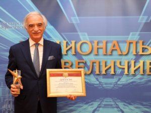 Polad Bülbüloğlu Rusiyanın şərəf və ləyaqəti elan olunub - FOTO
