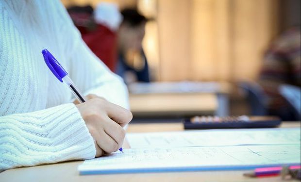 Bu gün 37 670 şagird buraxılış imtahanı verir  