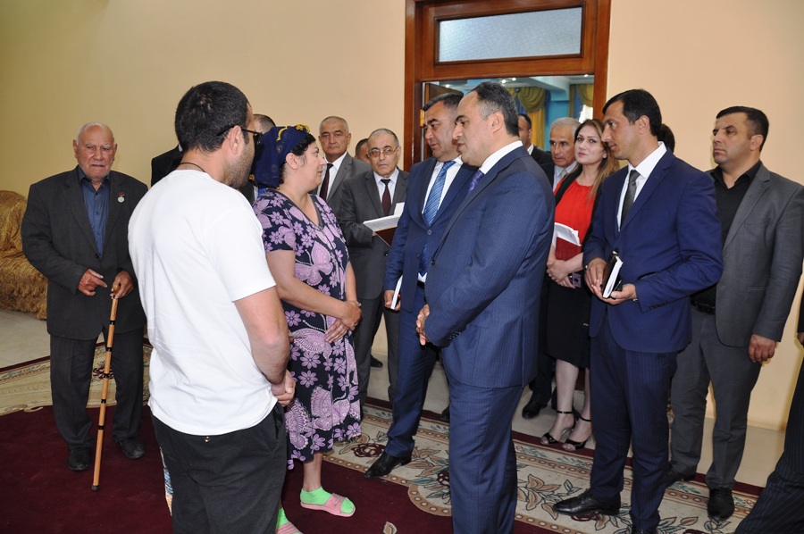 İcra başçısı Xan Qərvənd kəndinin sakinləri ilə görüşüb - FOTO