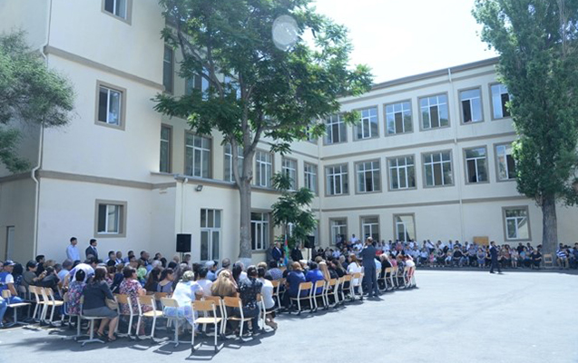 Nəsimi rayonunda aztəminatlı ailələrə bayram payları verilib