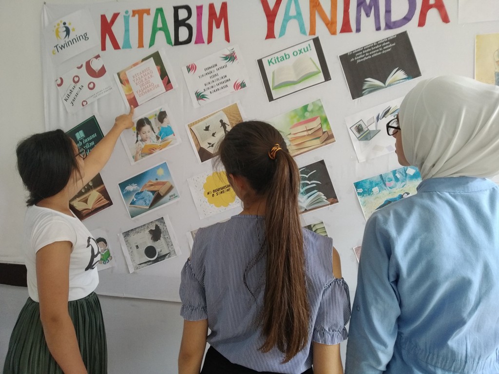 “Kitabım yanımda” layihəsi uğurla icra olunur