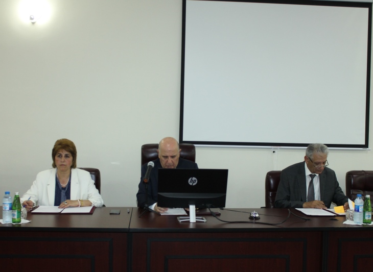 “AMEA-nın professoru” elmi adına namizədlərin seçkisi keçirildi