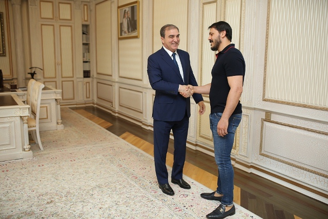 Gəncənin icra başçısı Zabit Səmədovu qəbul etdi
