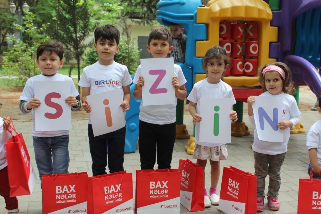 Bakcell uşaqlara İnternetdən təhlükəsiz istifadəni öyrədir - FOTO