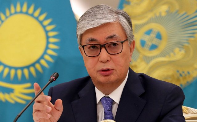 Qazaxıstan prezidenti səlahiyyətlərinin icrasına başladı