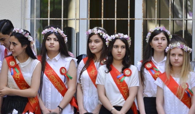 Bakı məktəblərində “Son zəng” - FOTOLAR  