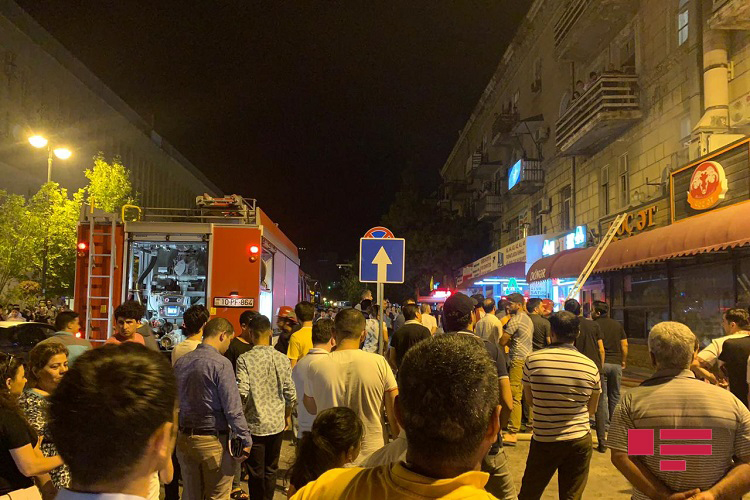 Bakıda “Qoç ət” restoranı yandı  
