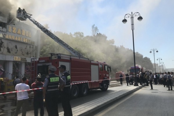 Yanğına görə yol bağlandı, avtobusların istiqaməti dəyişdi