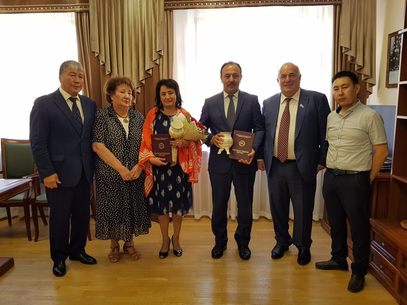 Azərbaycanlı yazarlara Saxada böyük lütfkarlıq - FOTOLAR