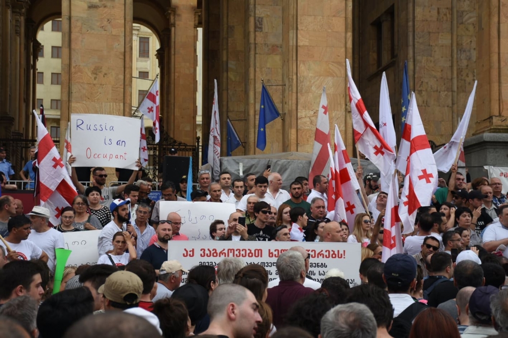 Tbilisidə  etirazlar  yenidən başladı