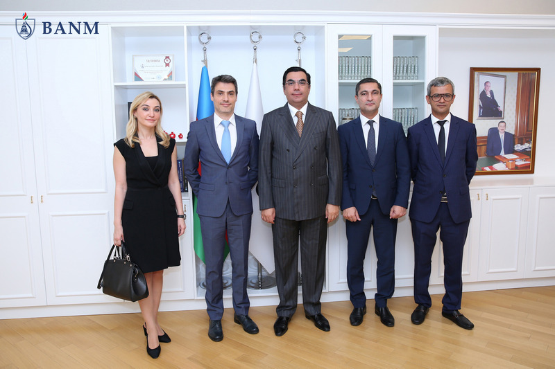 BANM tələbələri xarici kurslara göndərir