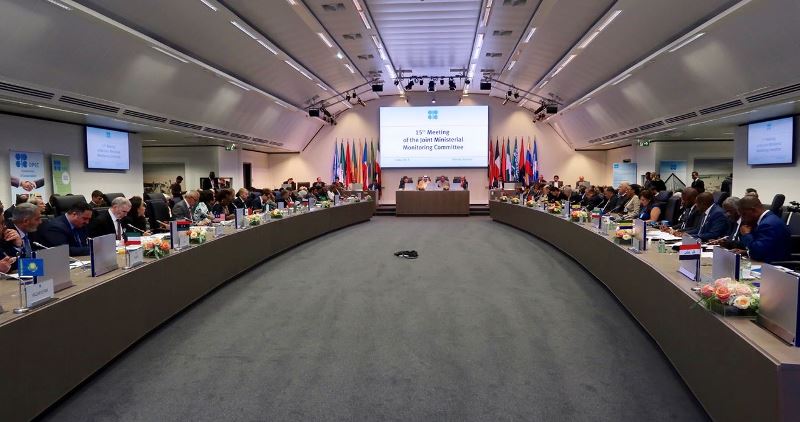 Azərbaycan neft hasilatının azaldılması ilə bağlı təklifi dəstəkləyib