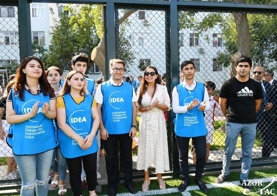 Leyla Əliyeva növbəti abad həyətin açılışında - FOTO
