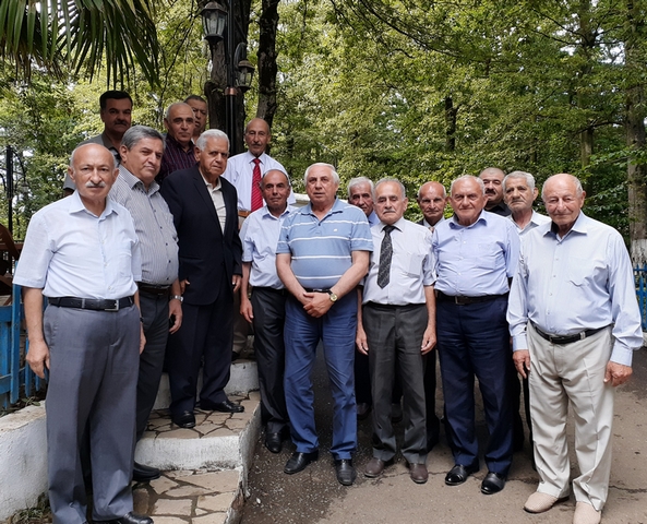 Hadi Rəcəbli ziyalılarla görüşdü