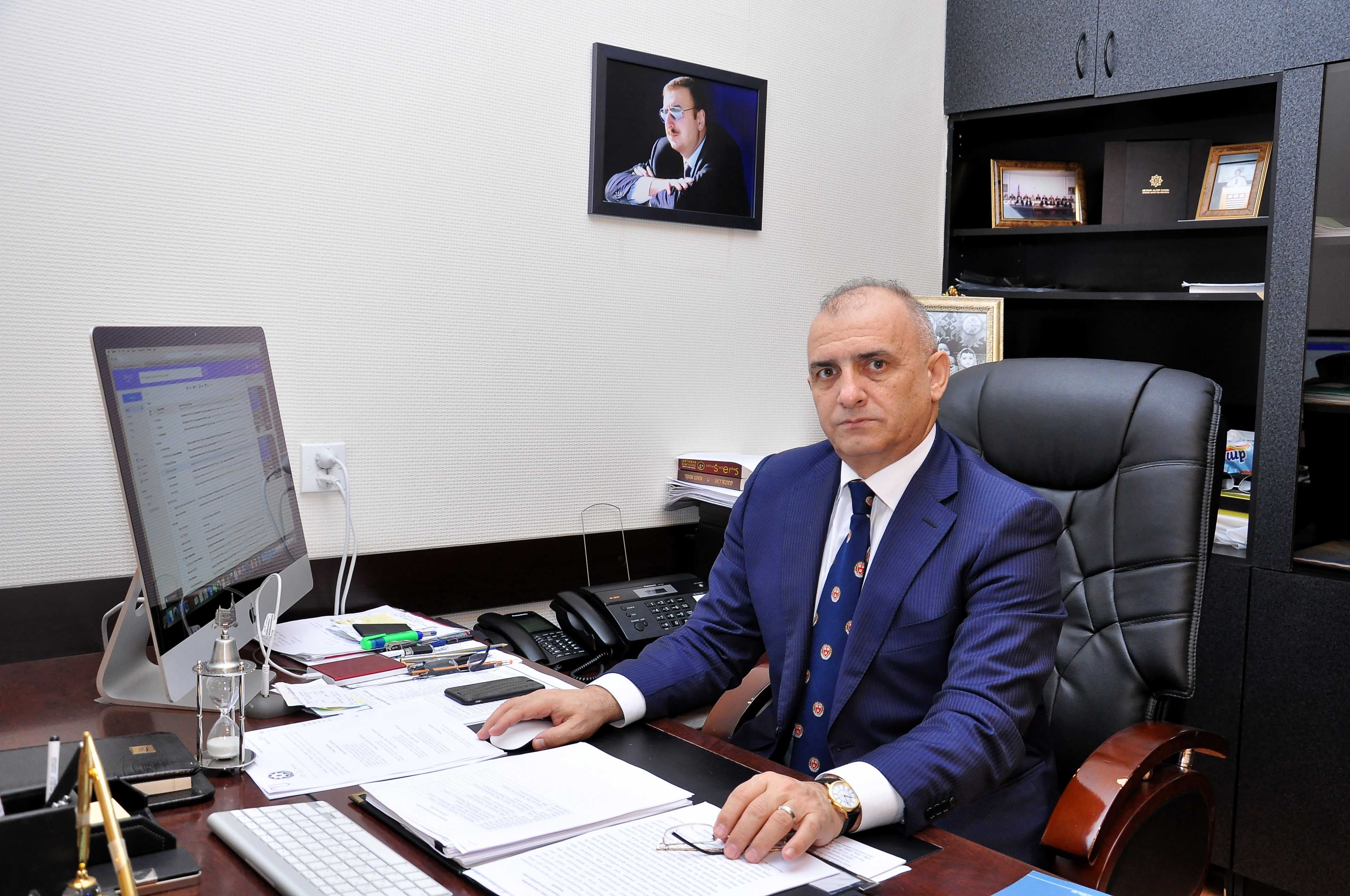 “Vüsalə Ağabəylinin dekan kimi hansı nöqsanlara yol verdiyi faktlarla sübuta yetirilir” - Əfqan Abdullayev