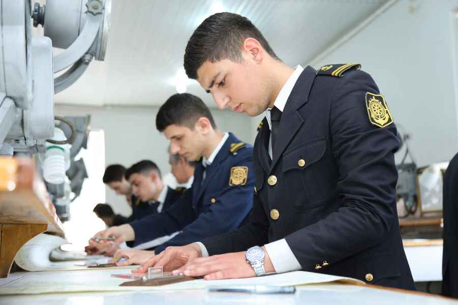 Dəniz Akademiyasının tələbəsi olmaq istəyənlərin NƏZƏRİNƏ