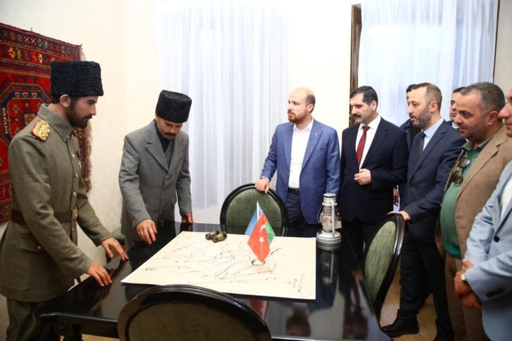 Ərdoğanın oğlu Gəncədə Nuru Paşanın ev-muzeyini ziyarət etdi